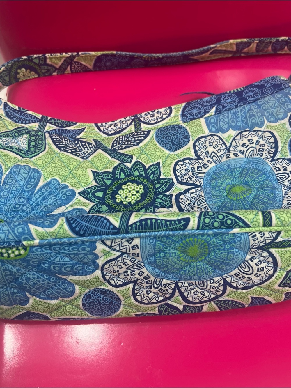 Vera Bradley Clare Crossbody Retired Doodle Daisy - Picture 3 of 5